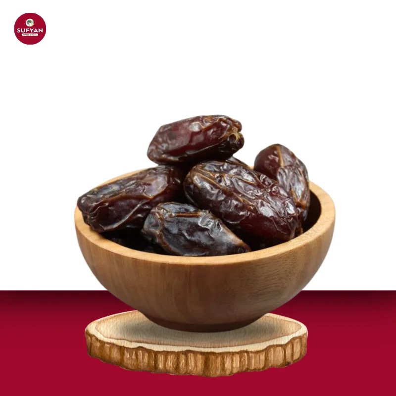 closeup-shot-of-naturally-sweet-the-king-of-dates-sweet-medjool-dates